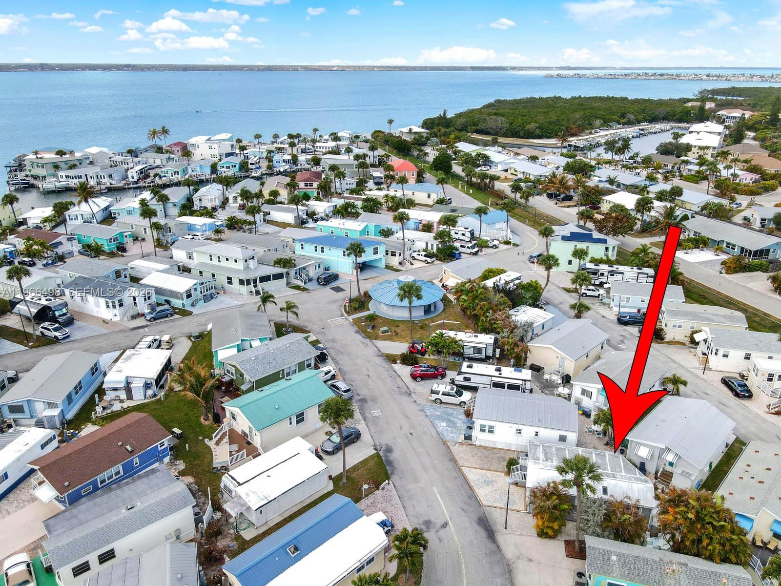 HOLIDAY OUT AT ST LUCIE S - Residential