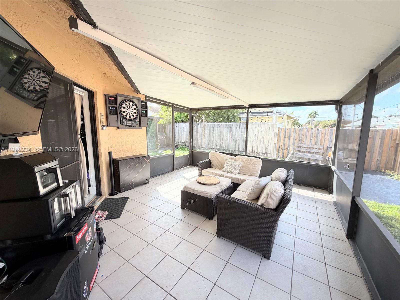 PEMBROKE LAKES SOUTH - Residential