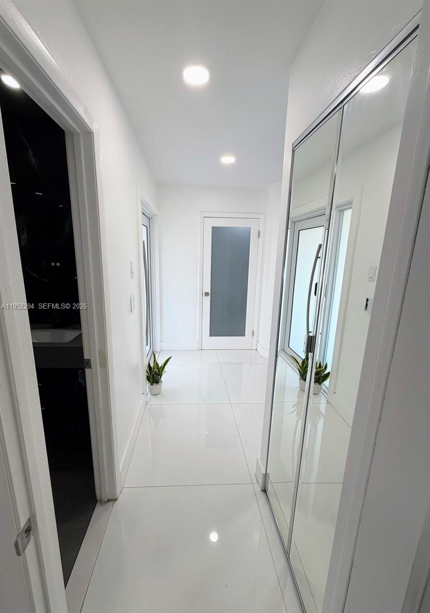 PEMBROKE LAKES SOUTH - Residential