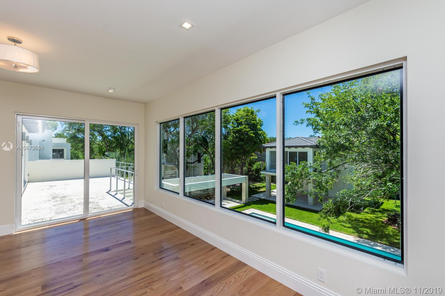 GRANADA PARK AMD - Residential