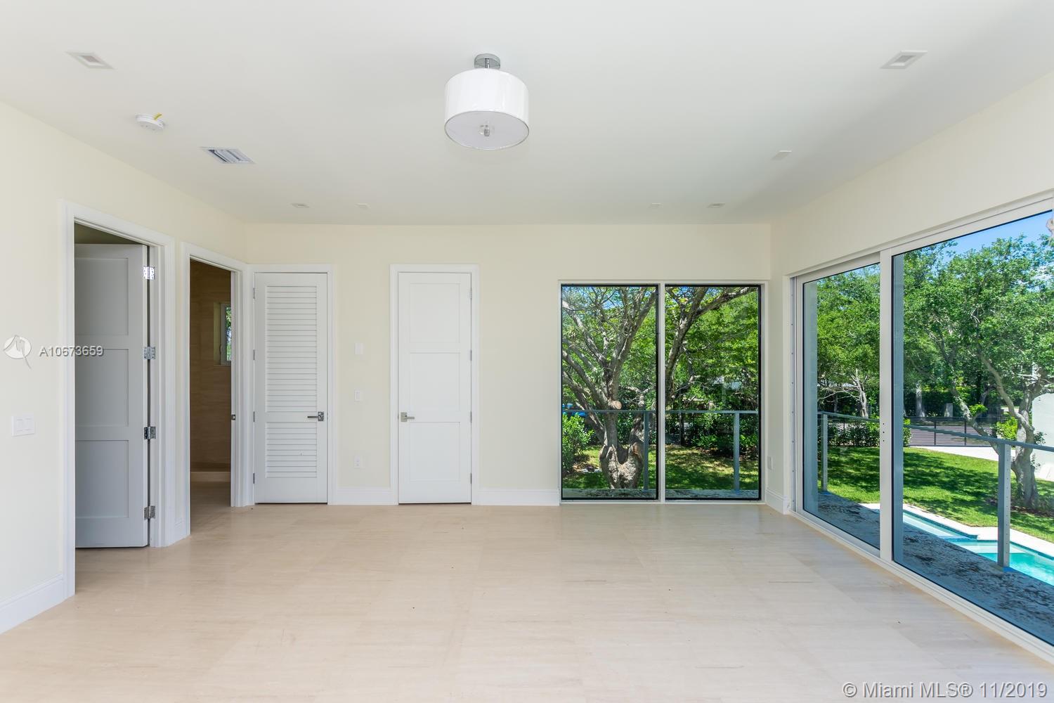 GRANADA PARK AMD - Residential