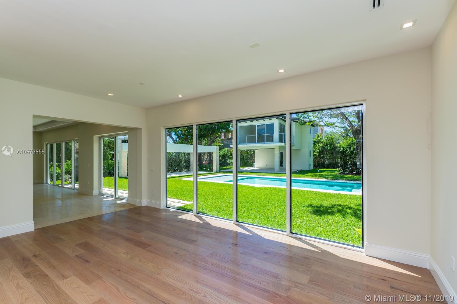 GRANADA PARK AMD - Residential