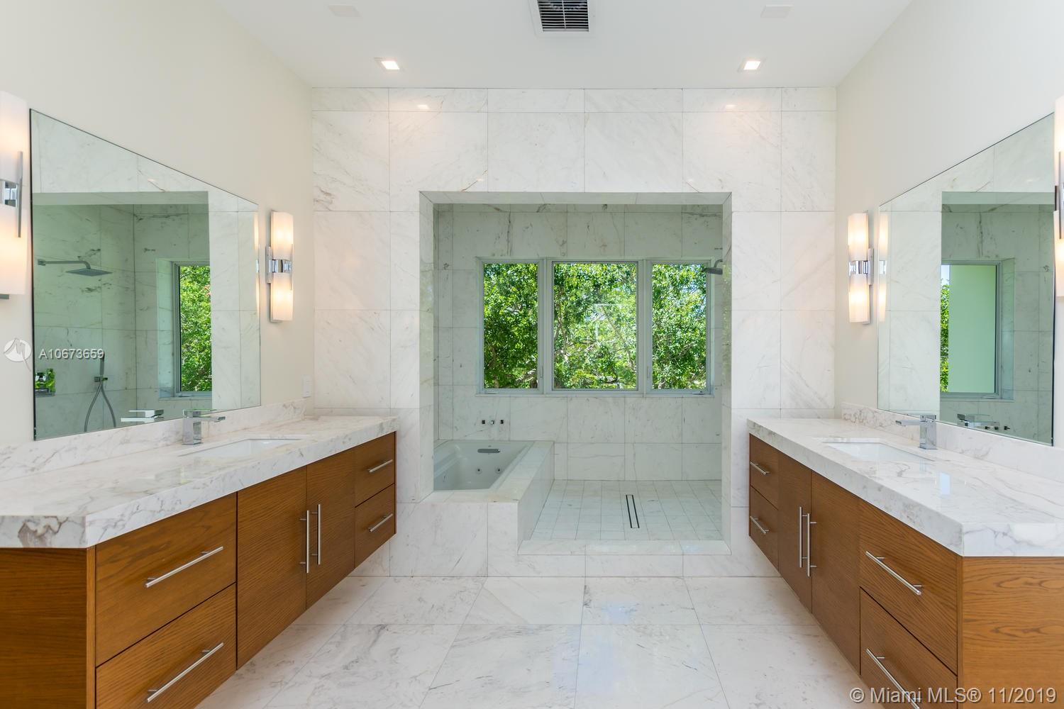 GRANADA PARK AMD - Residential