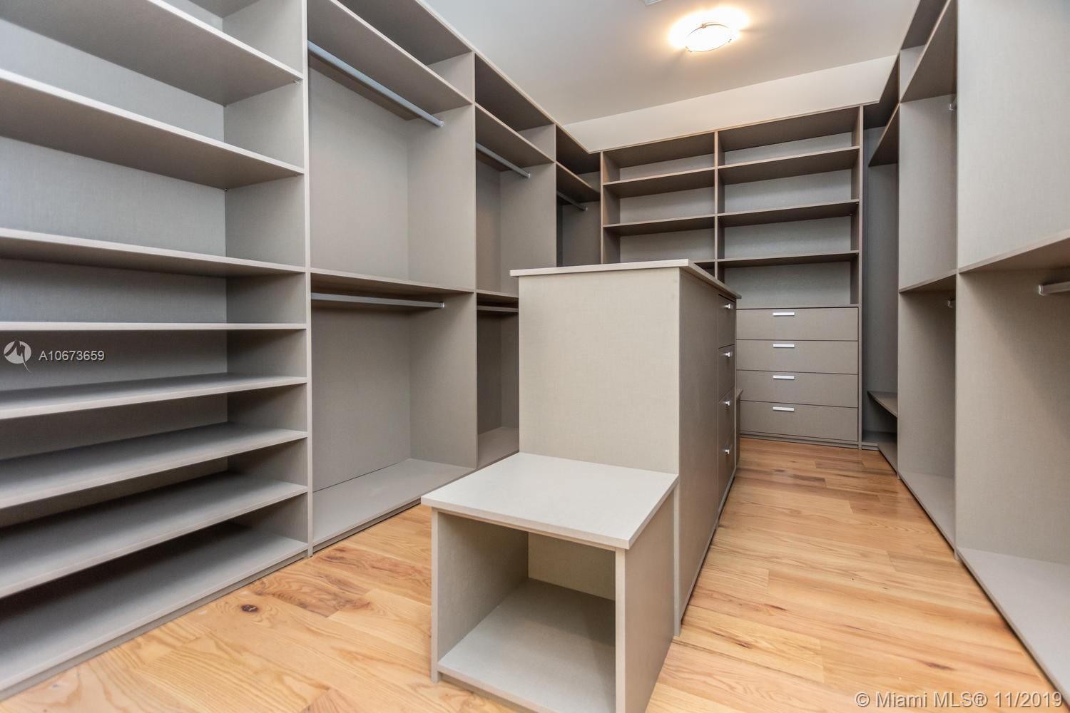 GRANADA PARK AMD - Residential