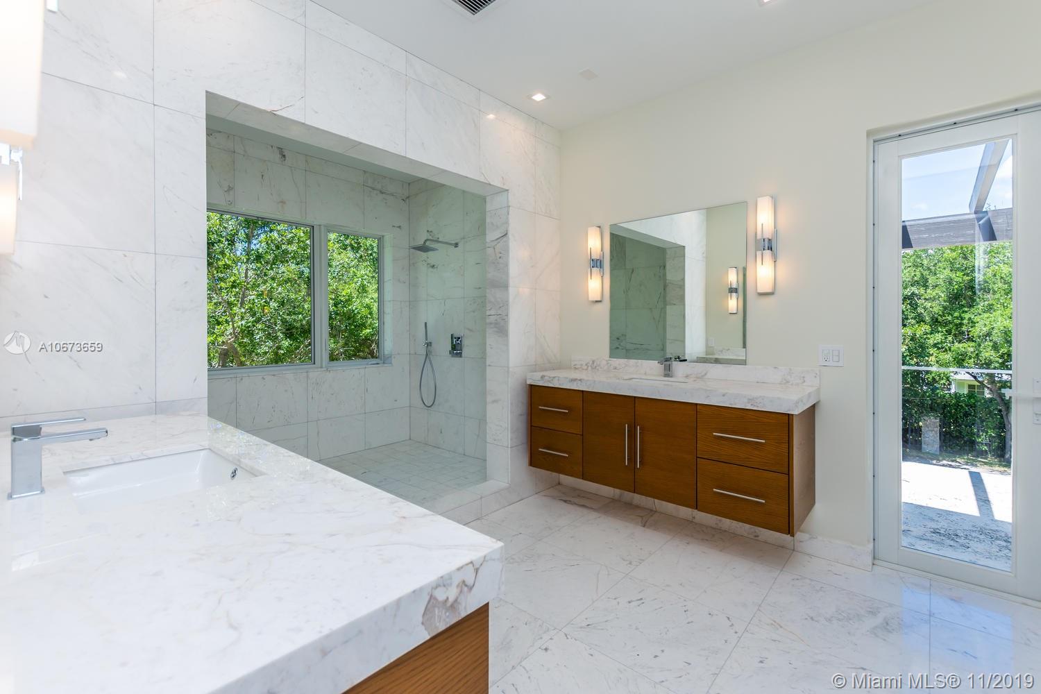 GRANADA PARK AMD - Residential