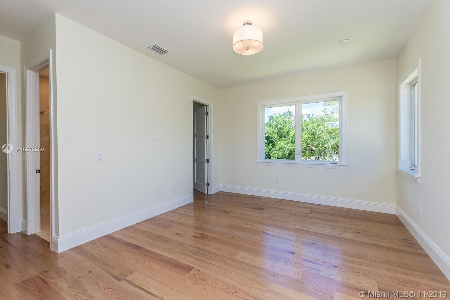 GRANADA PARK AMD - Residential