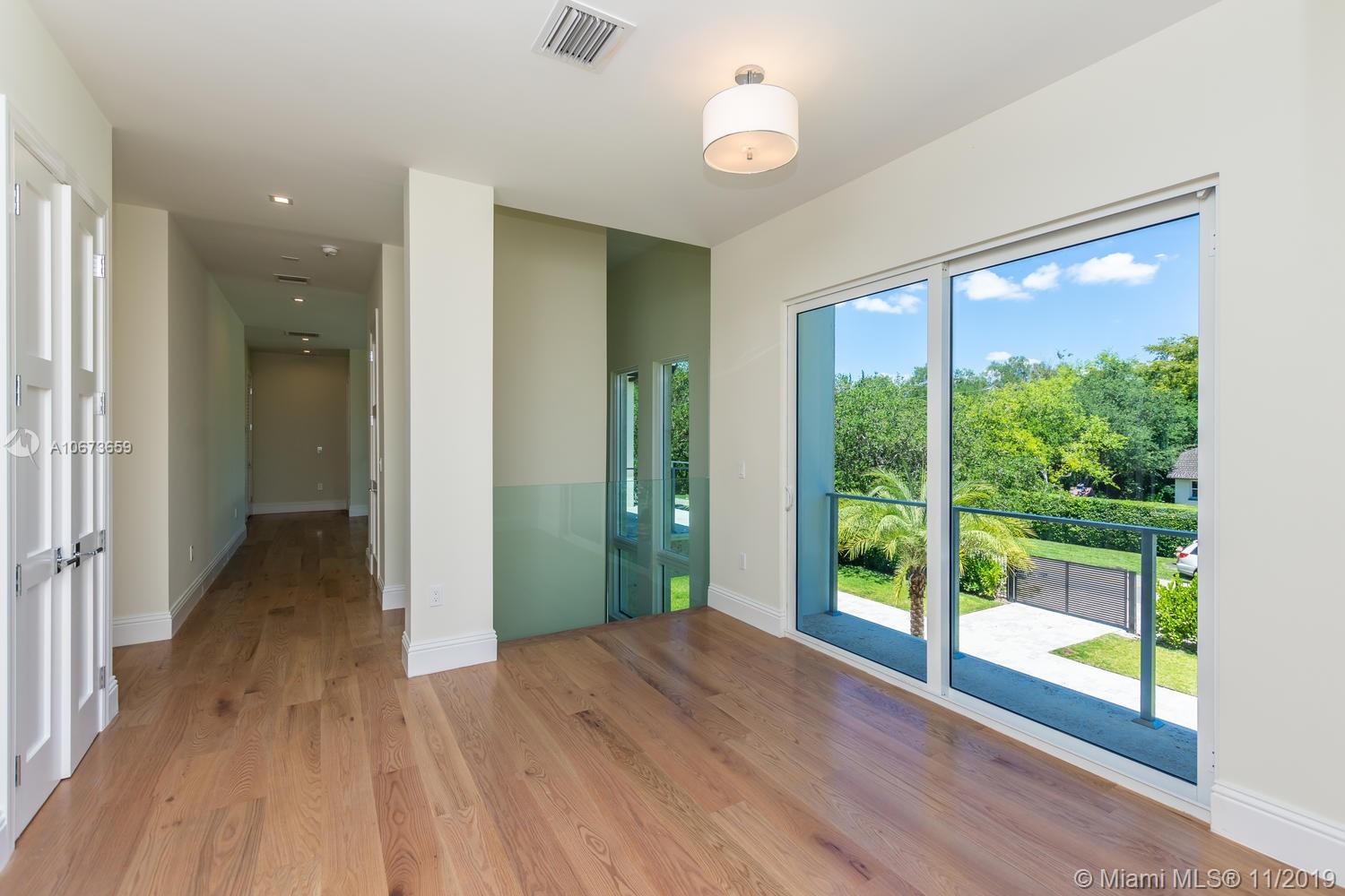 GRANADA PARK AMD - Residential