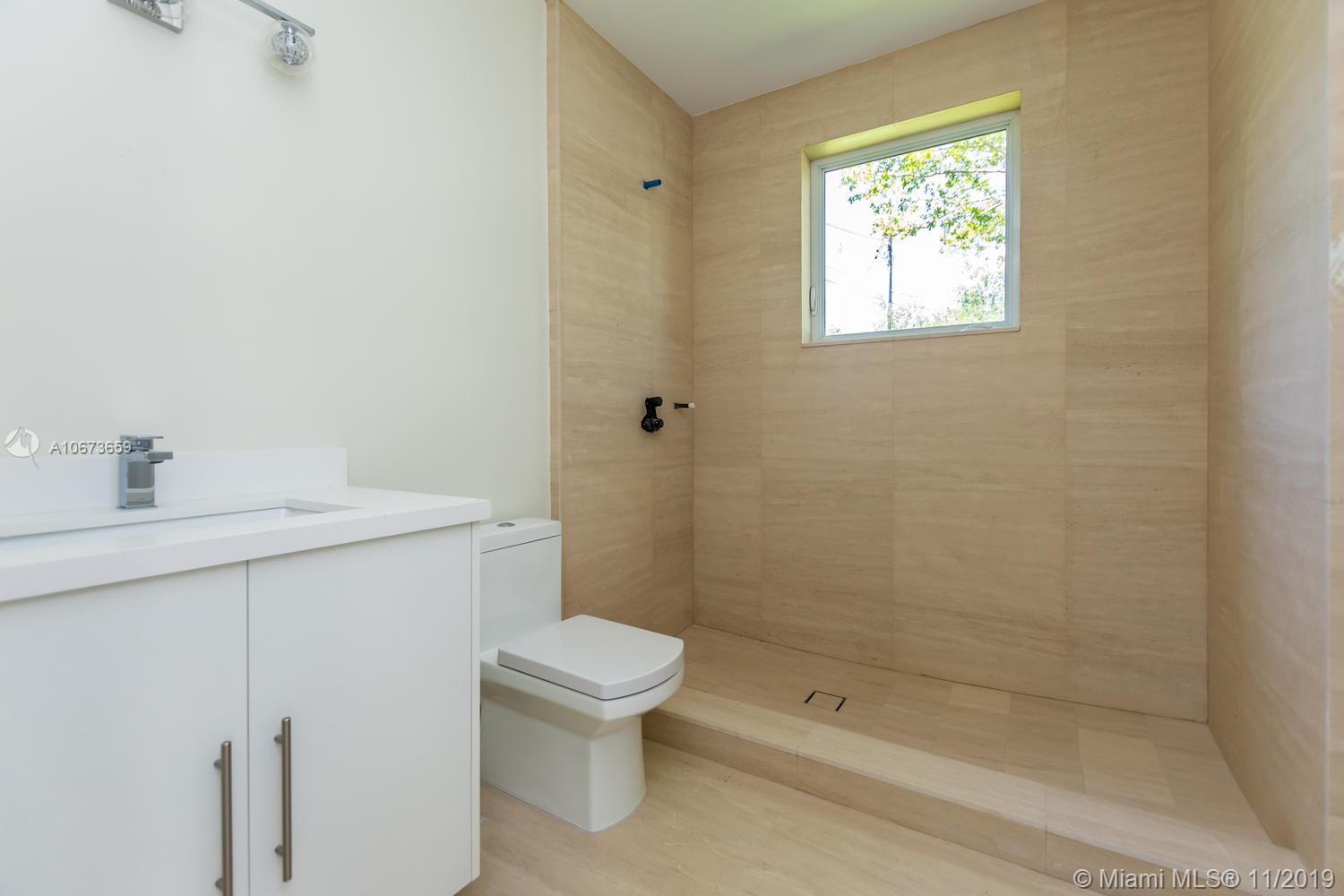 GRANADA PARK AMD - Residential