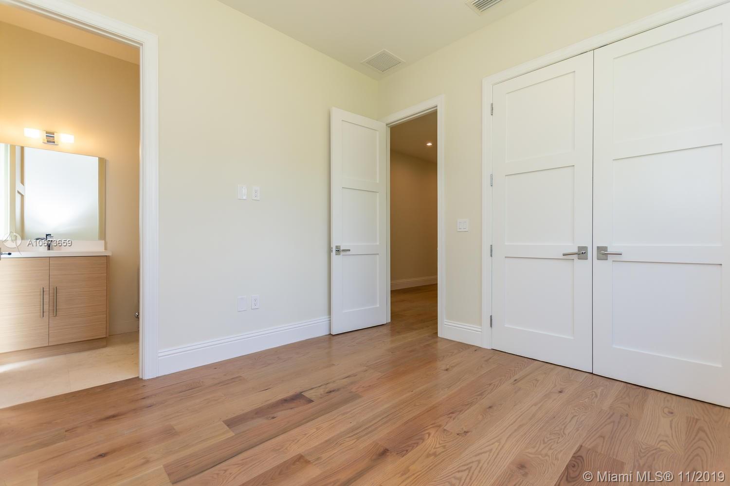 GRANADA PARK AMD - Residential