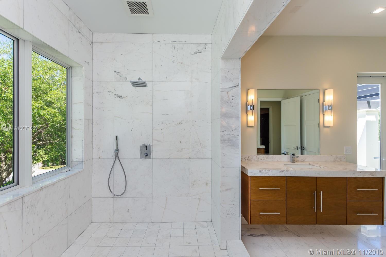 GRANADA PARK AMD - Residential