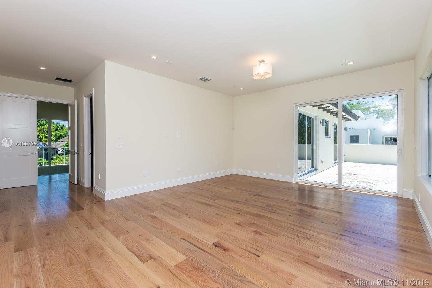 GRANADA PARK AMD - Residential