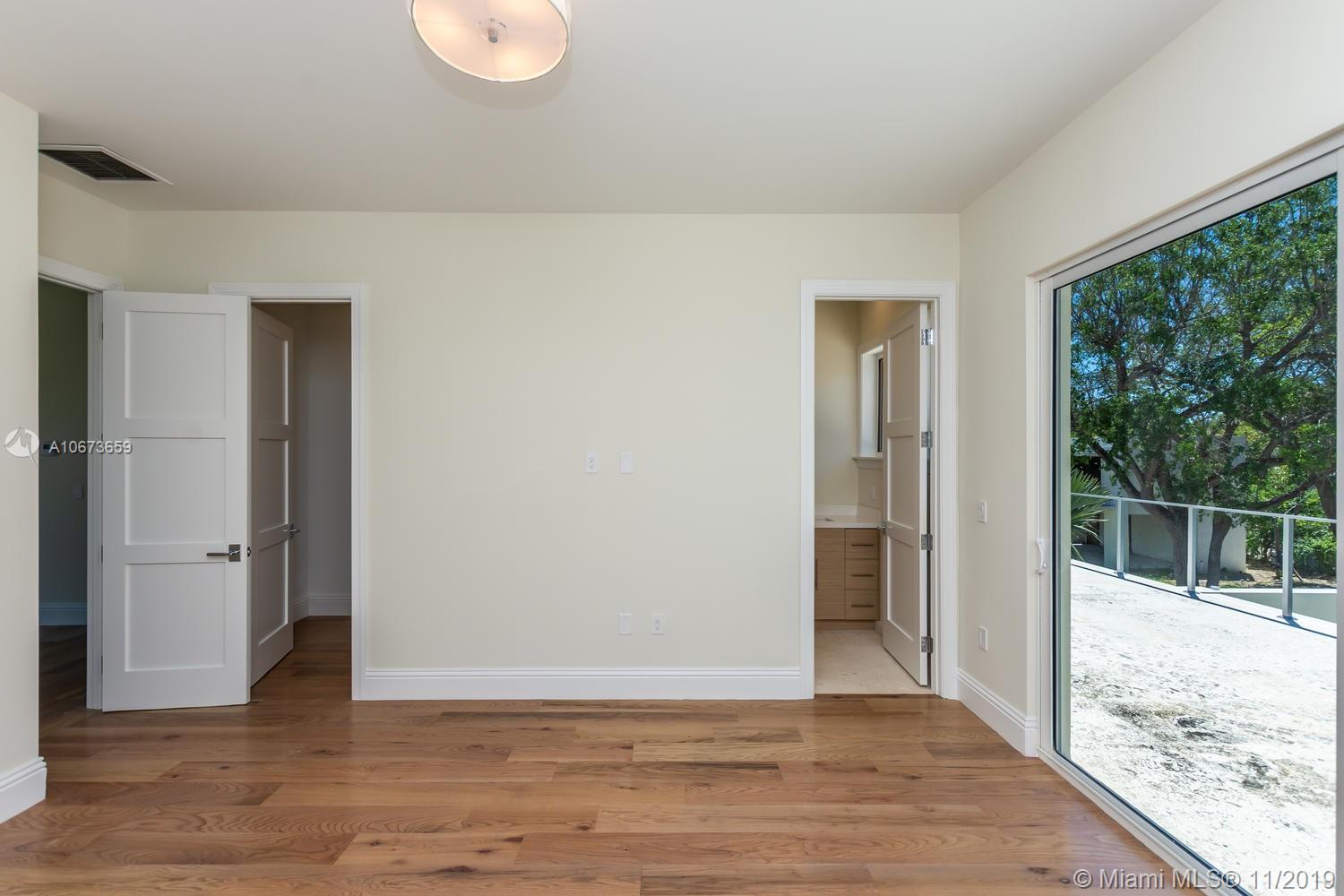 GRANADA PARK AMD - Residential