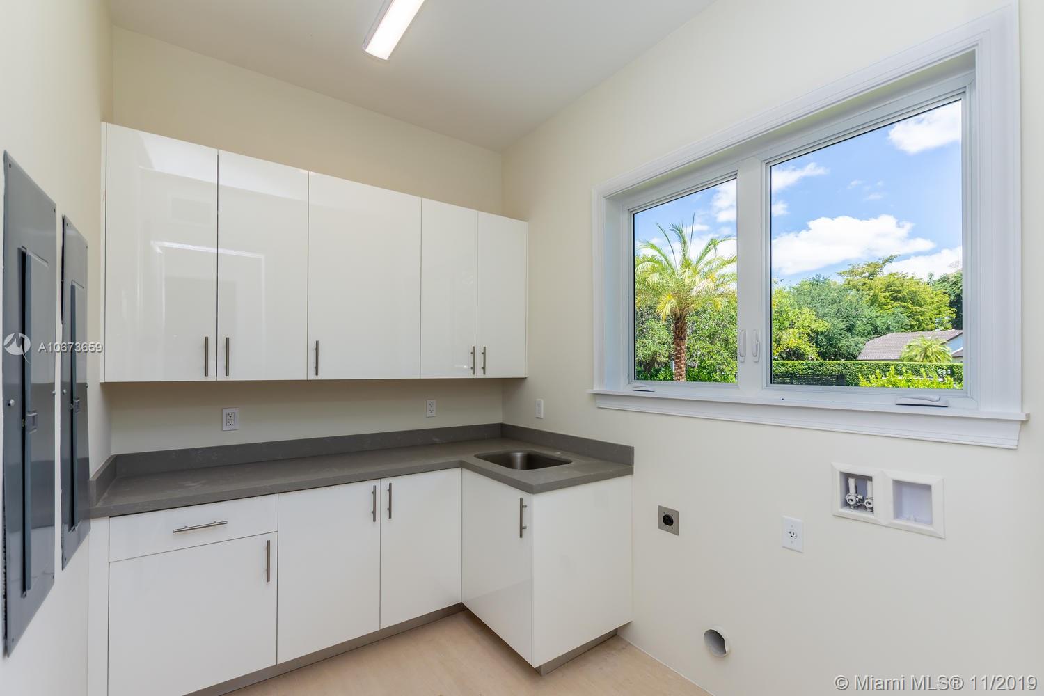 GRANADA PARK AMD - Residential