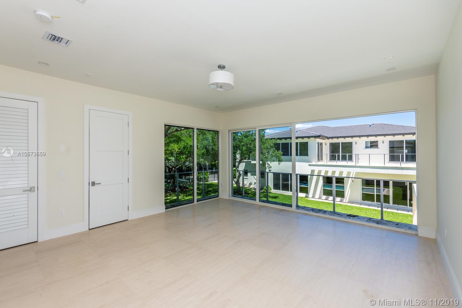 GRANADA PARK AMD - Residential