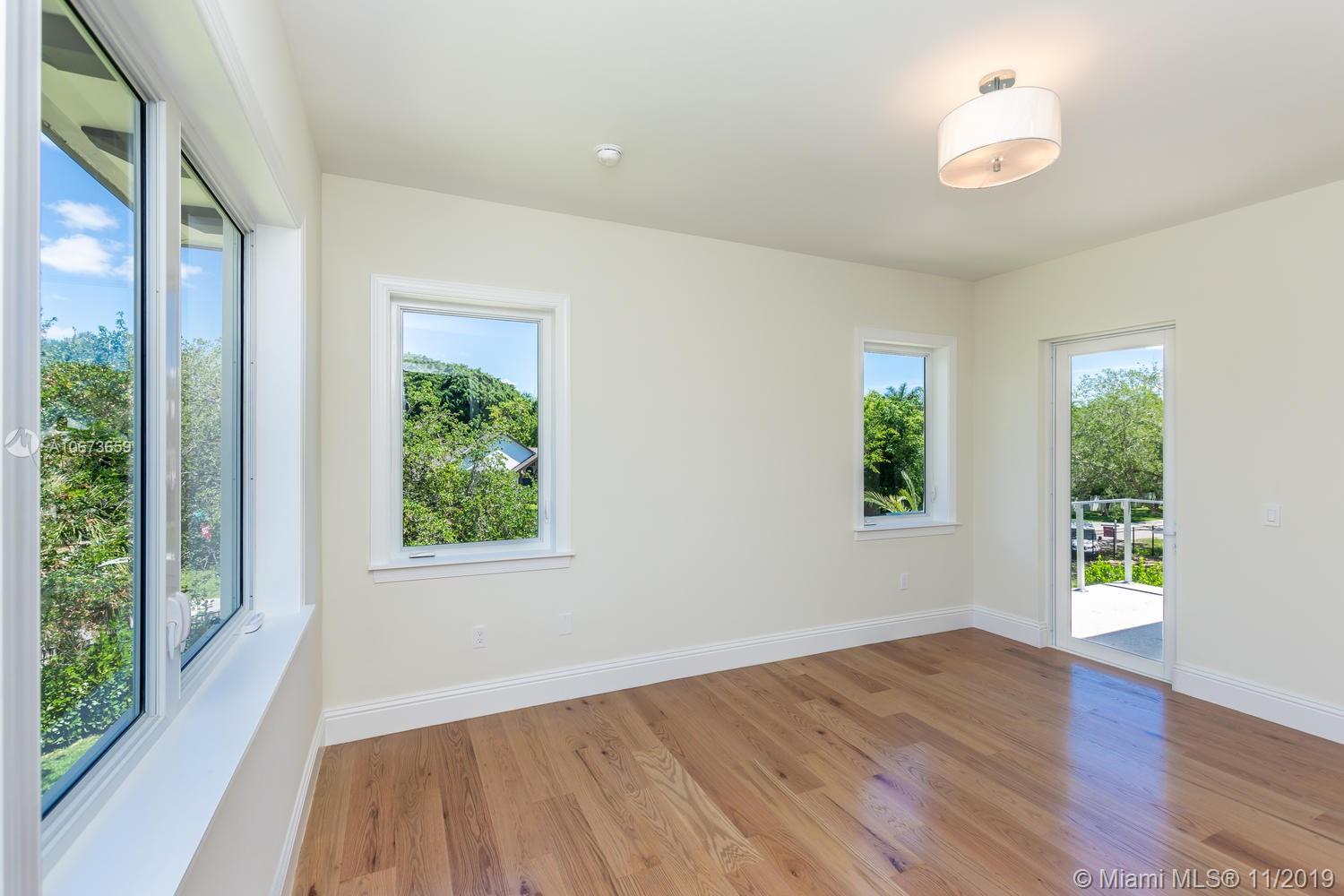 GRANADA PARK AMD - Residential