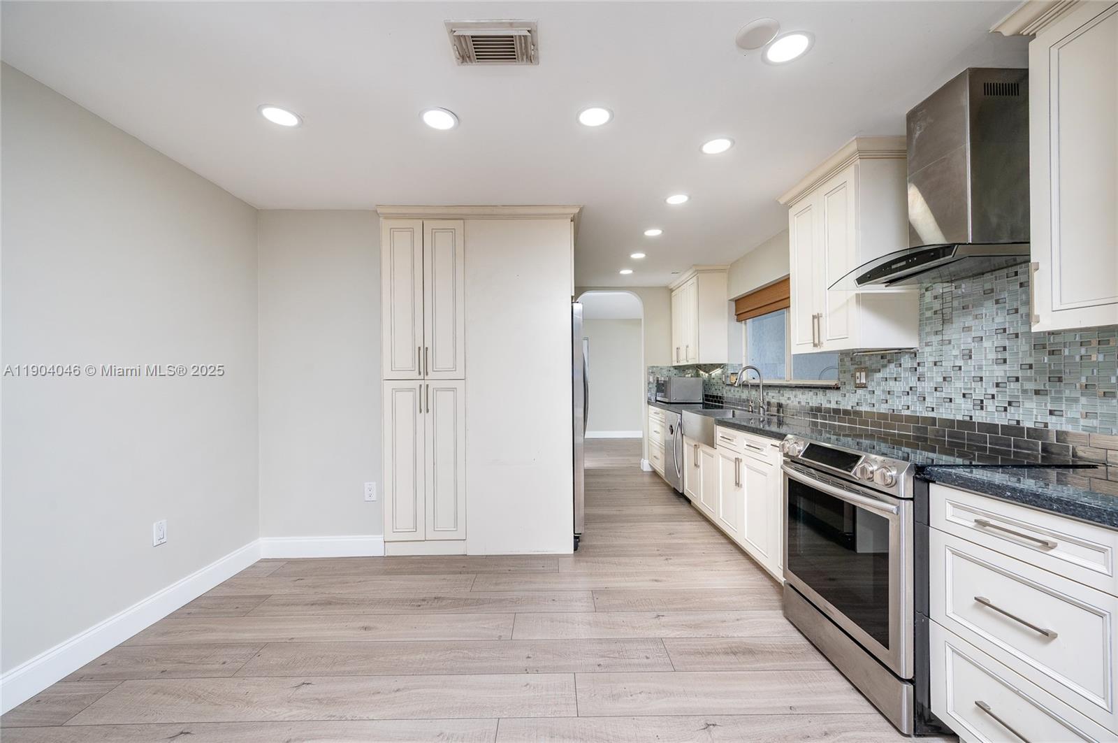 SAN SIMEON HOMES - Residential