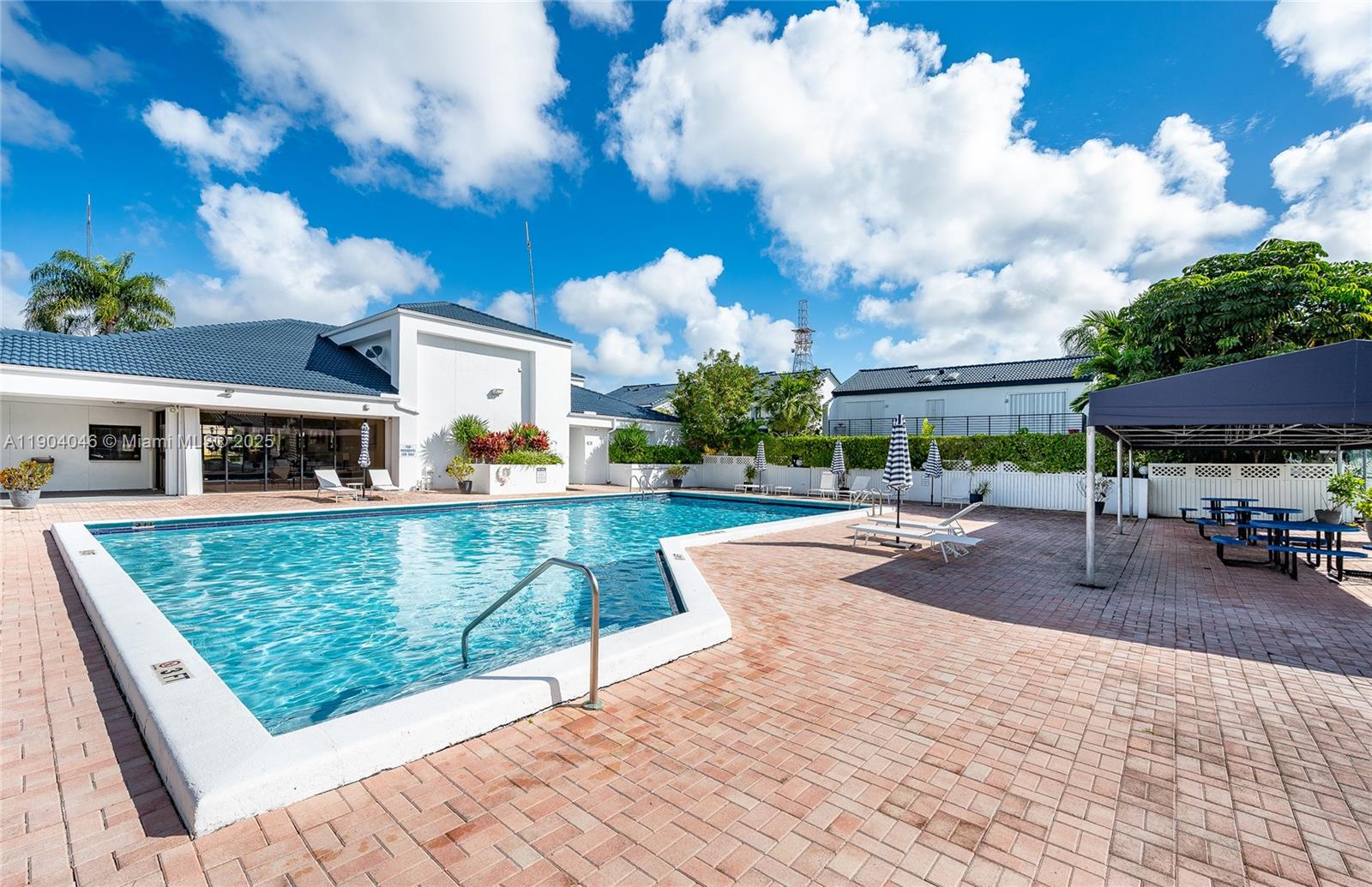 SAN SIMEON HOMES - Residential