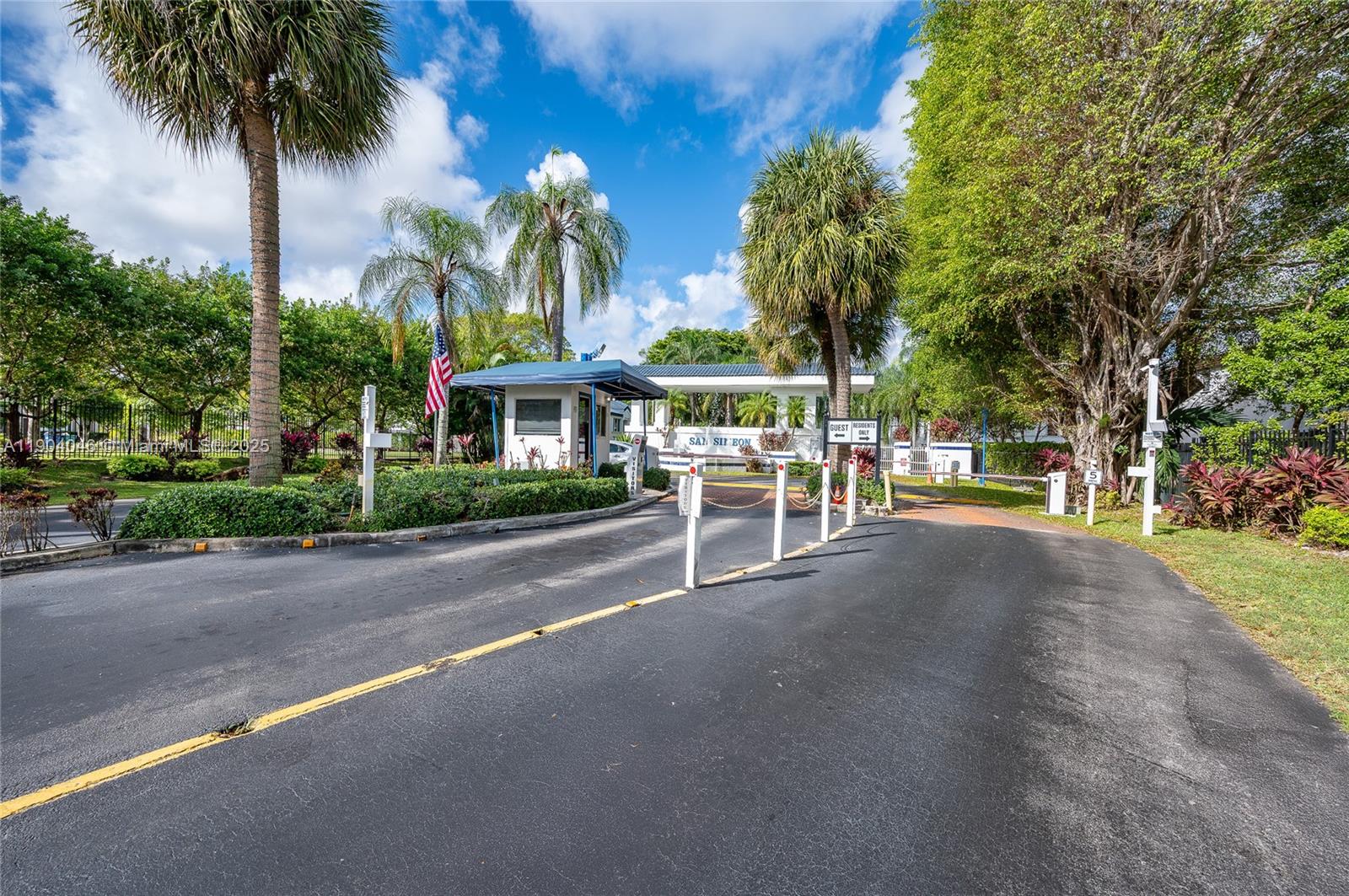 SAN SIMEON HOMES - Residential