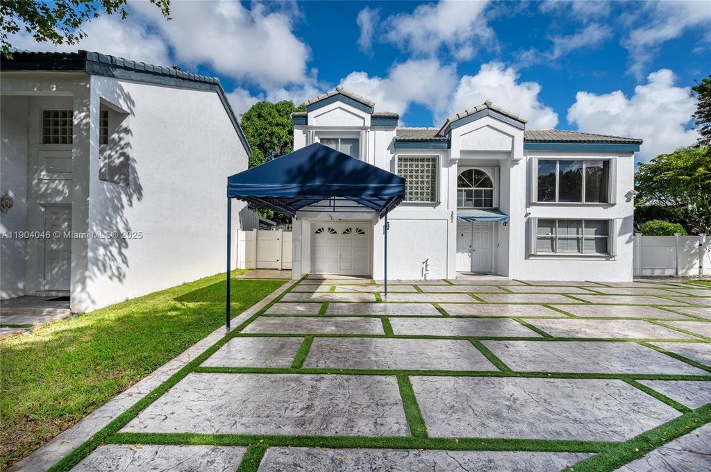 Photo of 351 NE 211th St, Miami, FL 33179 (MLS # A11904046)