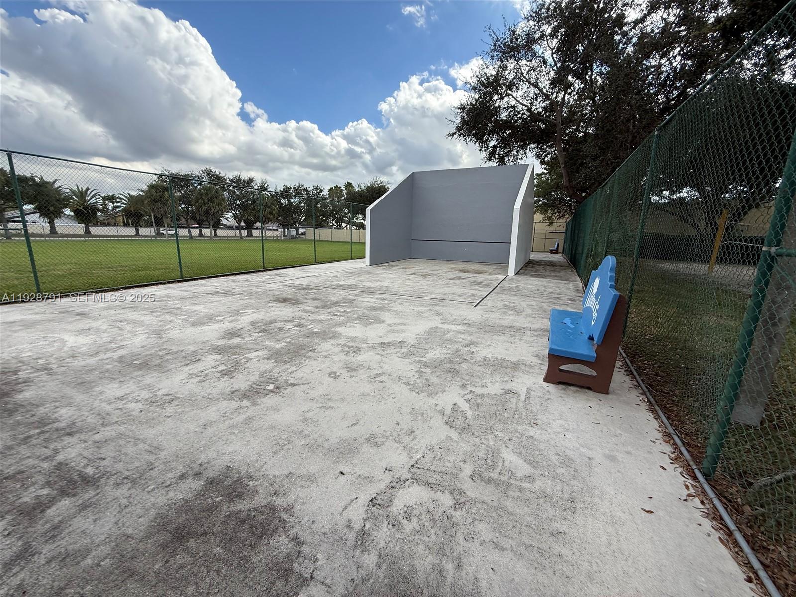 HAMMOCKS SEC 2 - Residential