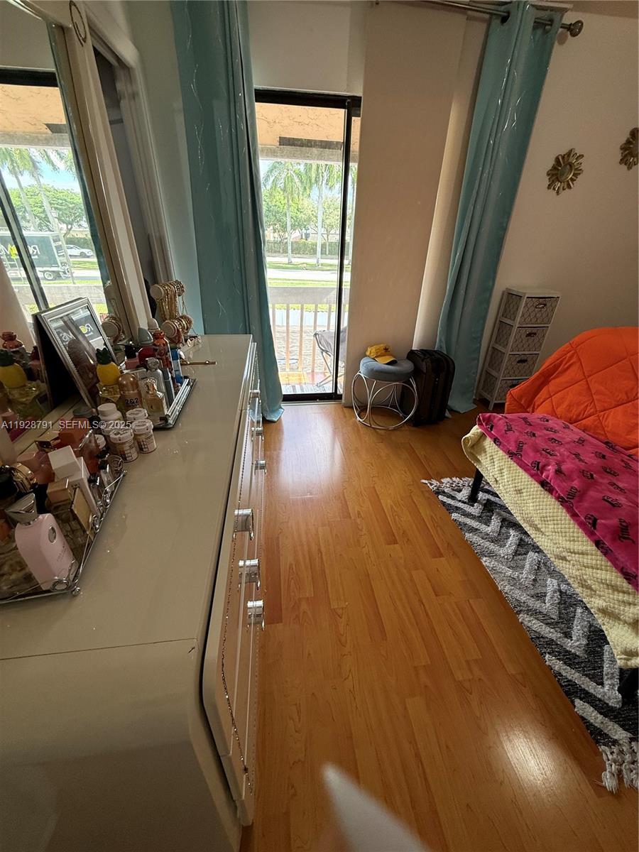 HAMMOCKS SEC 2 - Residential