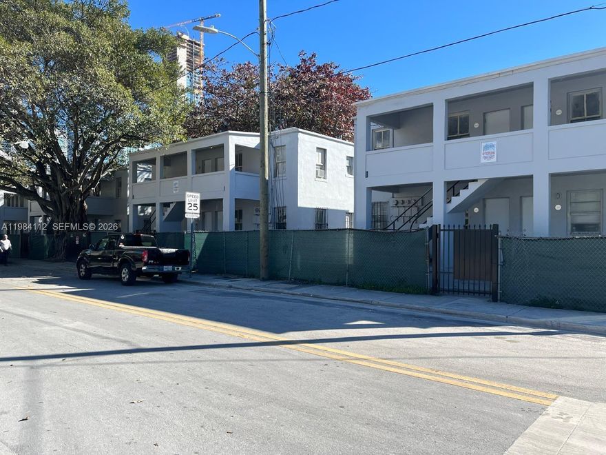 Welcome to your urban sanctuary nestled in the vibrant heart of Miami. This stunning property at 140 NW 13th St offers a perfect blend of contemporary style, convenience, and cosmopolitan living, making it an ideal choice for those seeking the quintessential Miami experience. Fully Renovated Apartment - Location: Conveniently situated near the bustling downtown district near the Brightline Station. This property provides easy access to Miami's renowned cultural attractions, dining hotspots, and entertainment venues. Enjoy proximity to Wynwood's eclectic art scene, Brickell's financial hub, and the pristine beaches of South Beach, all just moments away.