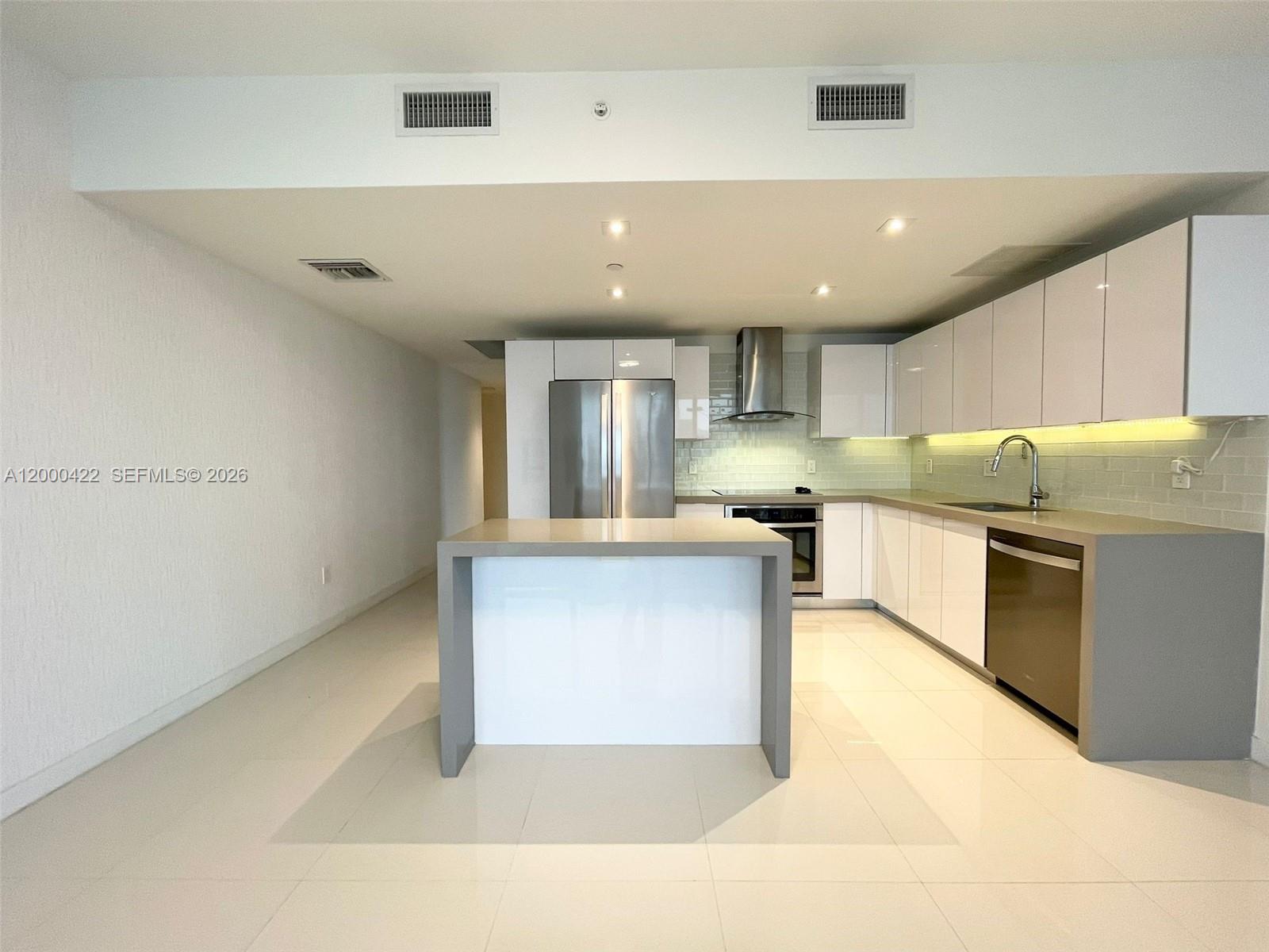 CANVAS CONDO - Residential Lease