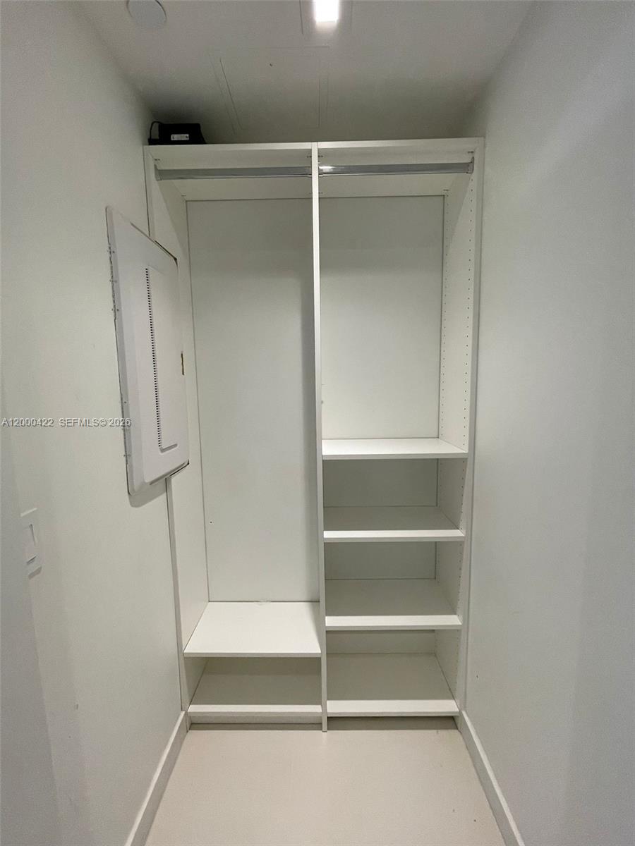 CANVAS CONDO - Residential Lease