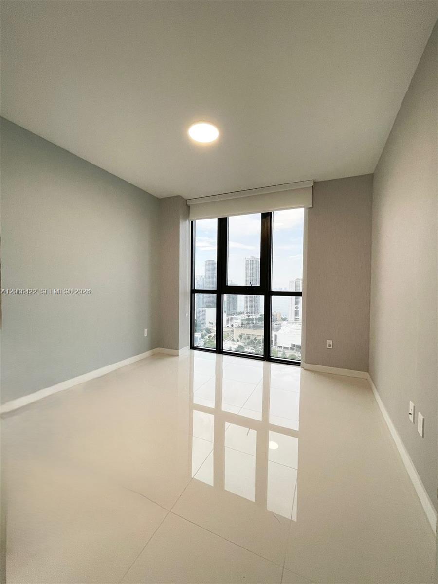CANVAS CONDO - Residential Lease
