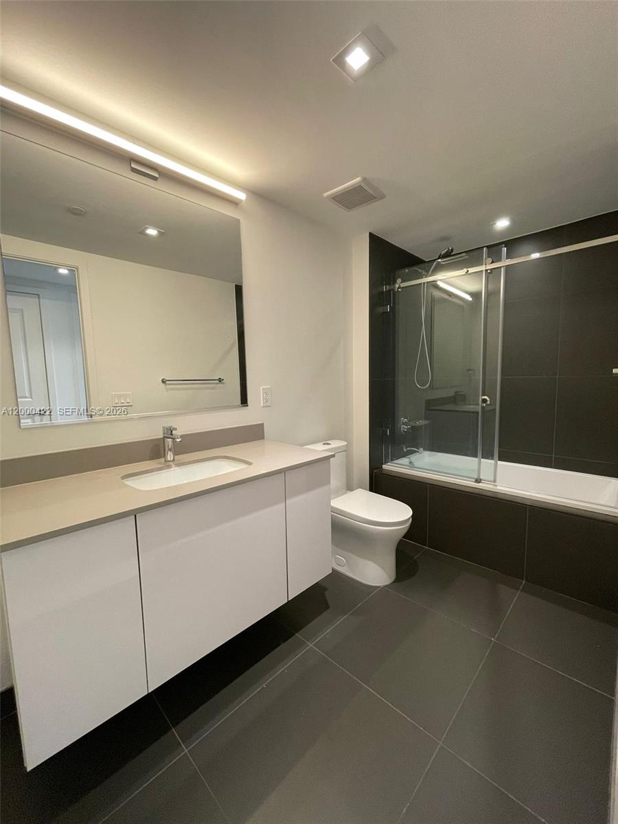 CANVAS CONDO - Residential Lease