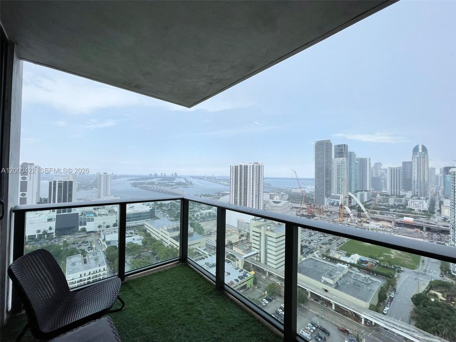 CANVAS CONDO - Residential Lease