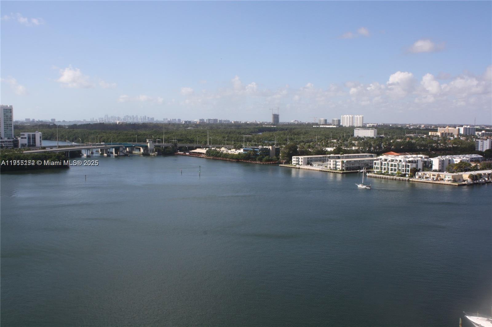 WINSTON TOWERS 100 CONDO - Residential