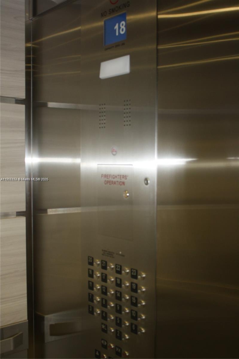 WINSTON TOWERS 100 CONDO - Residential