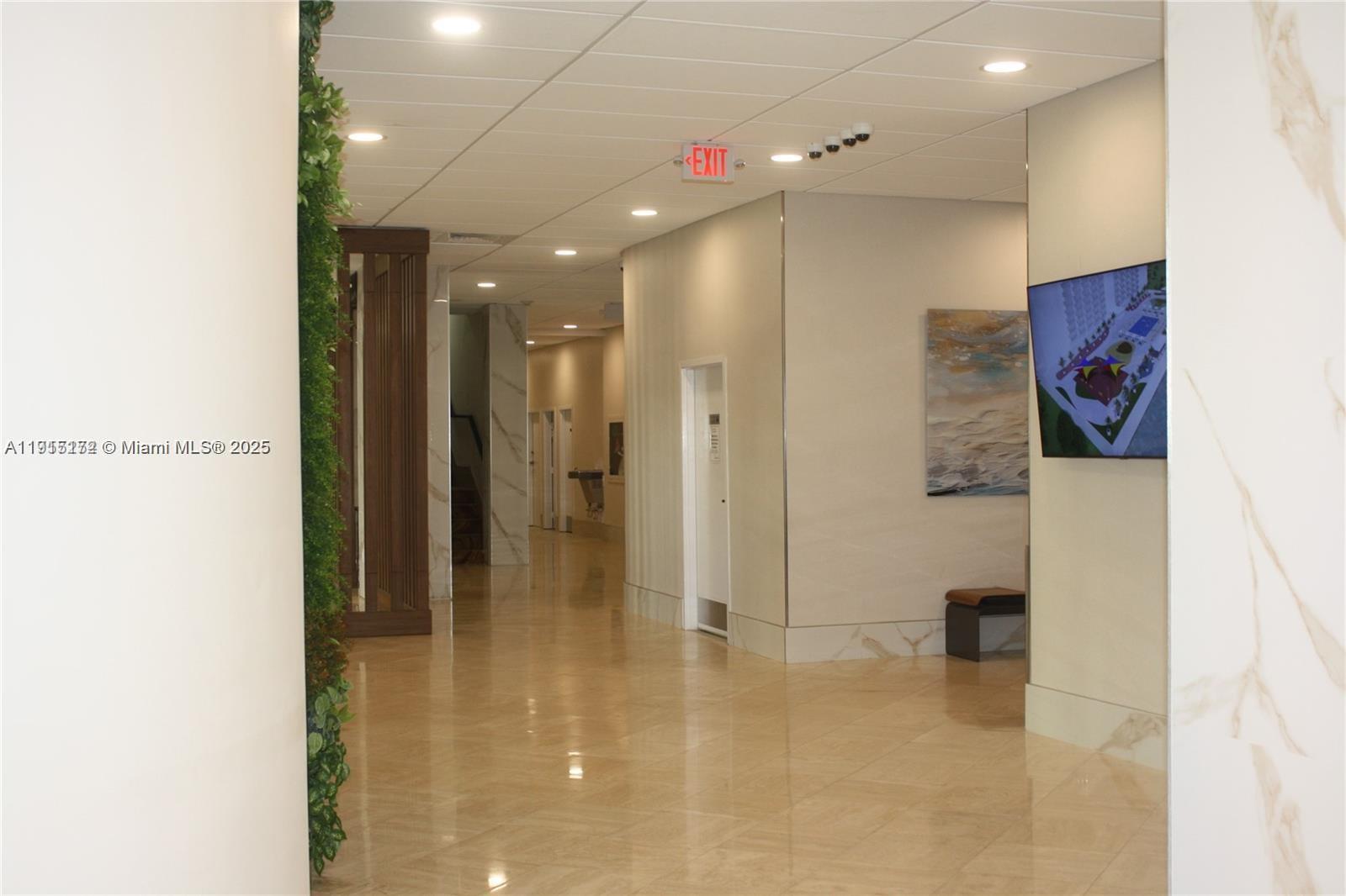 WINSTON TOWERS 100 CONDO - Residential