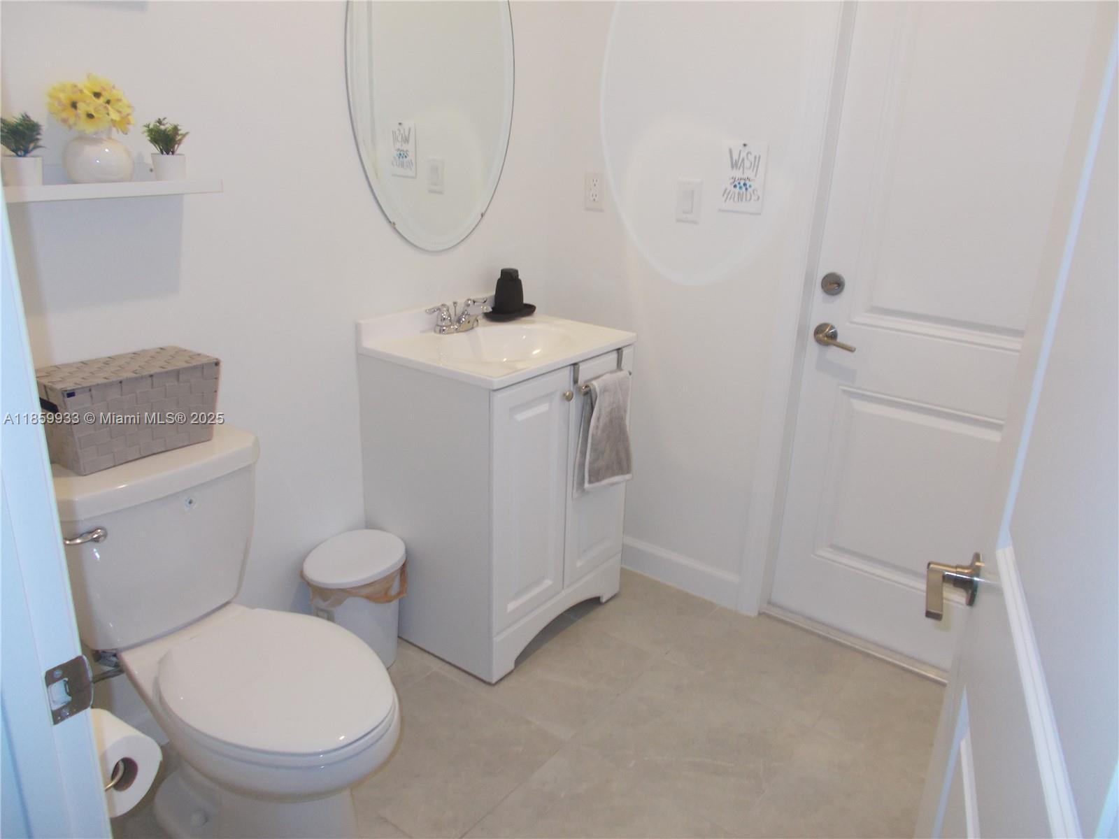 879 SE 26th Ter