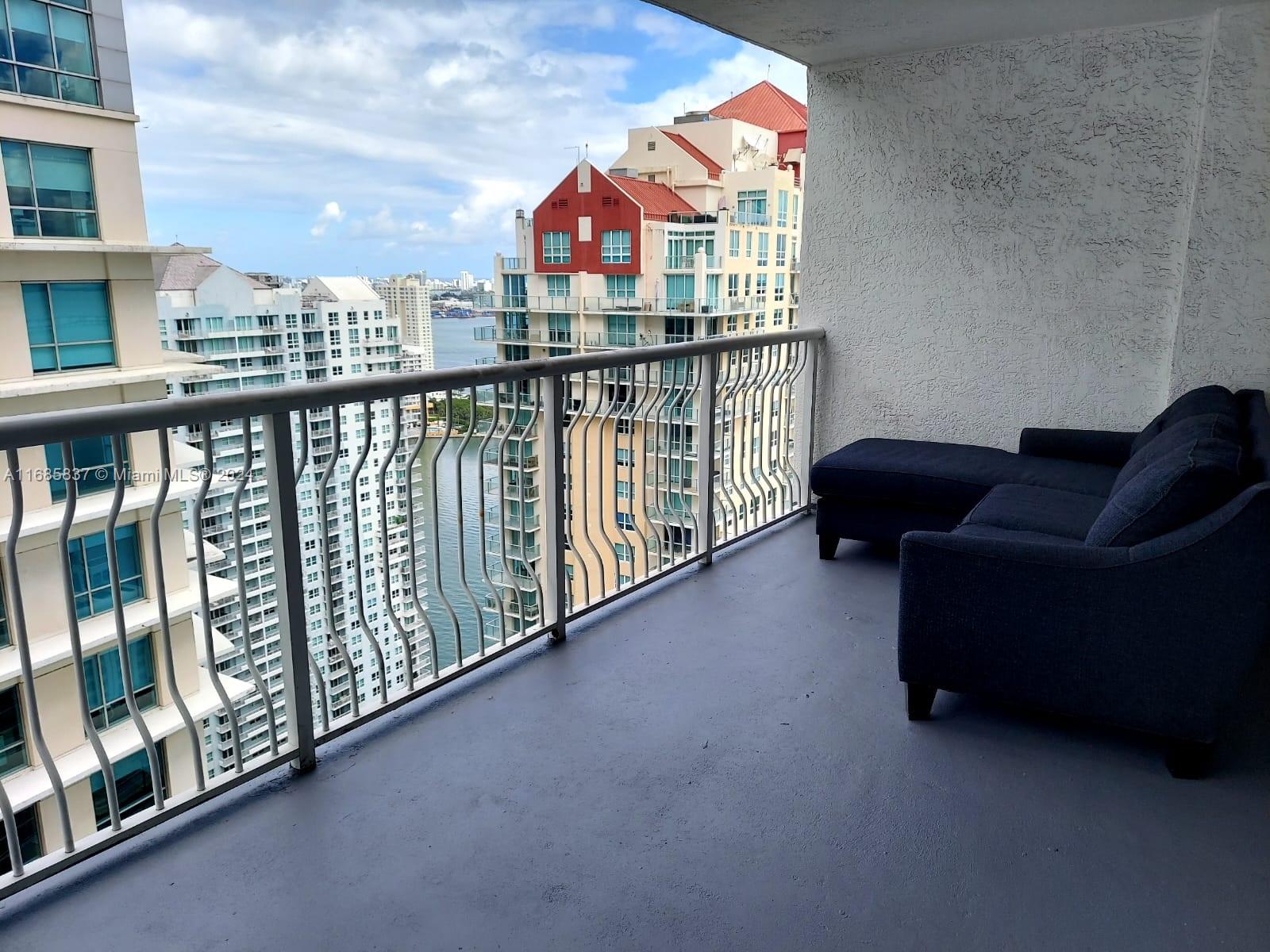 THE CLUB AT BRICKELL BAY - Residential