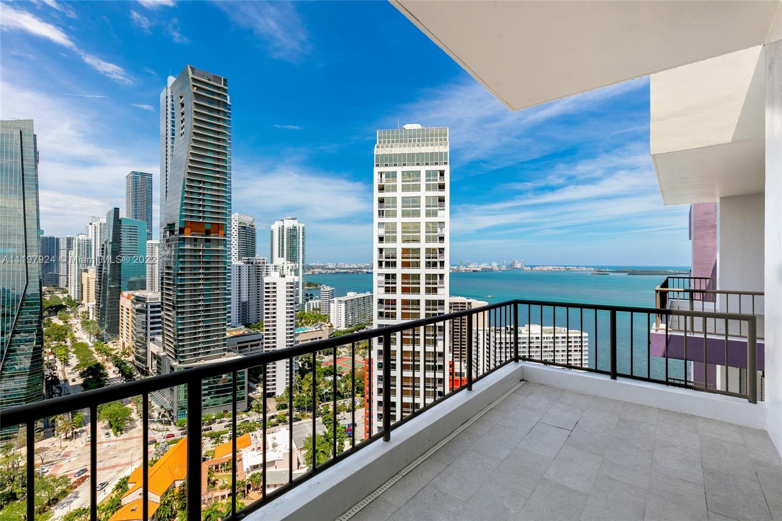 VILLA REGINA CONDO - Residential