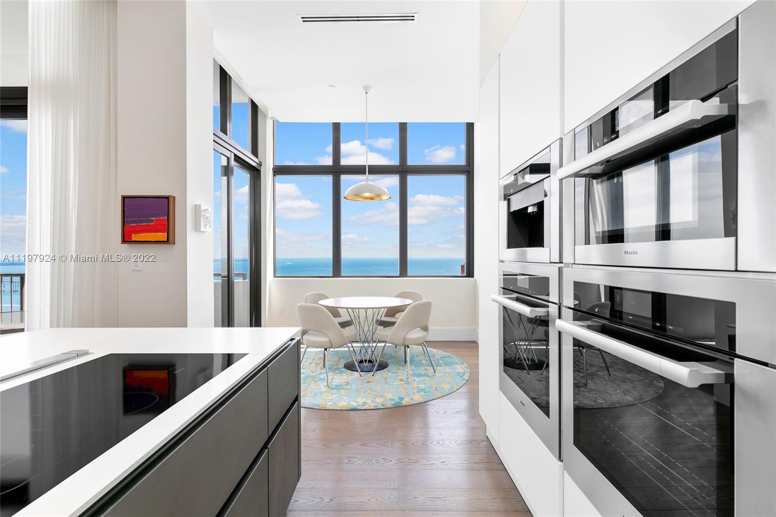 VILLA REGINA CONDO - Residential