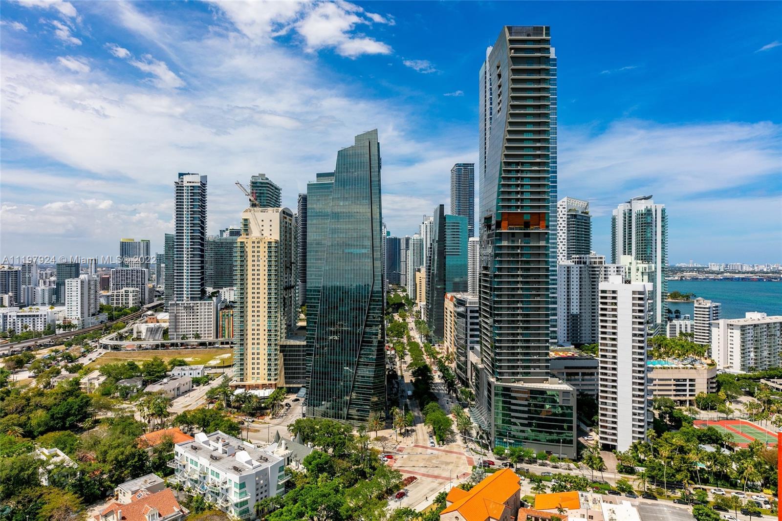 VILLA REGINA CONDO - Residential