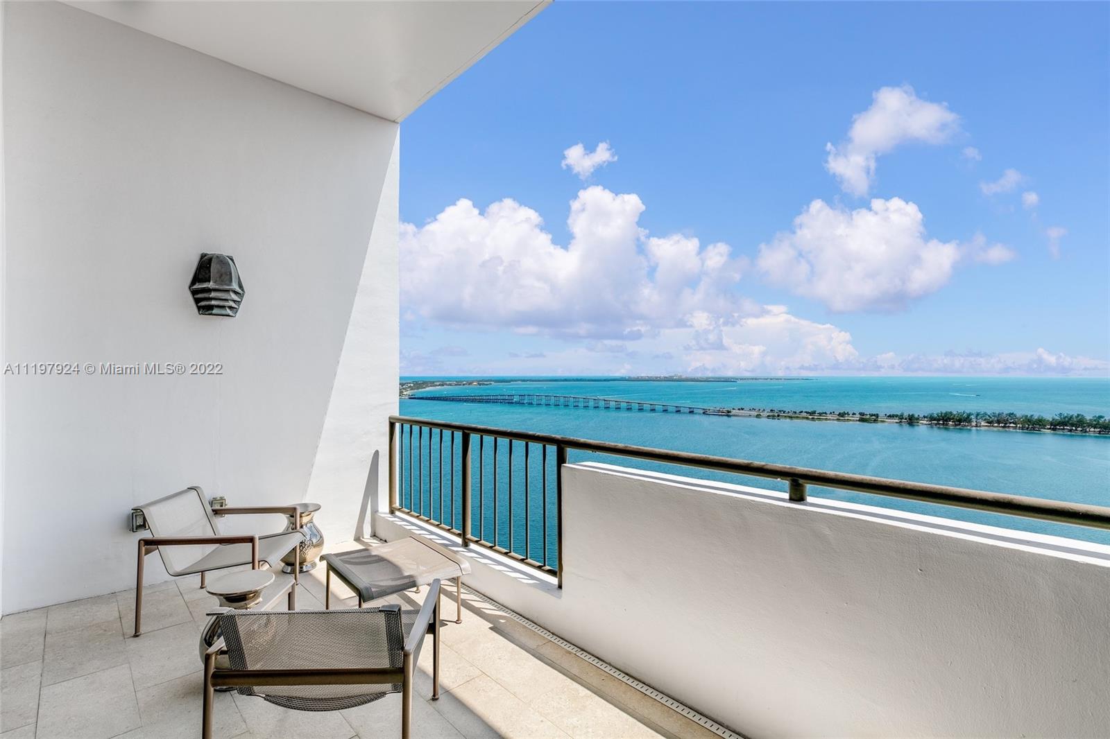 VILLA REGINA CONDO - Residential