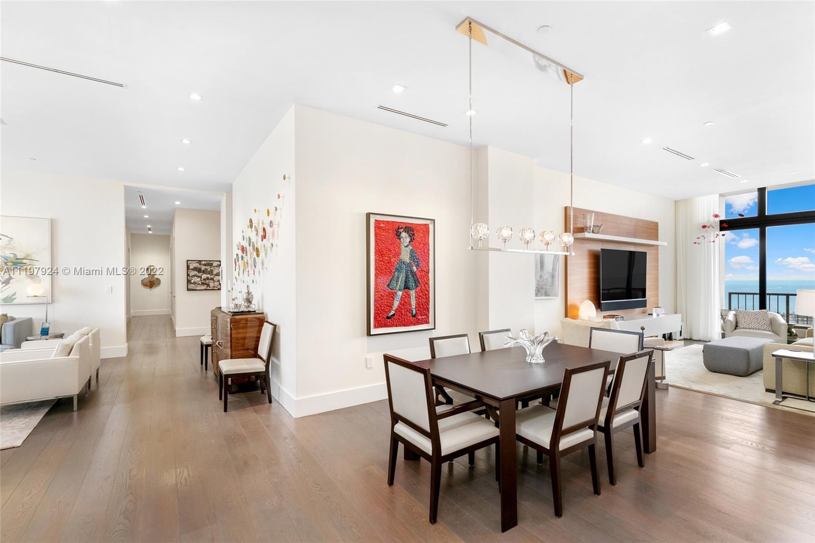 VILLA REGINA CONDO - Residential