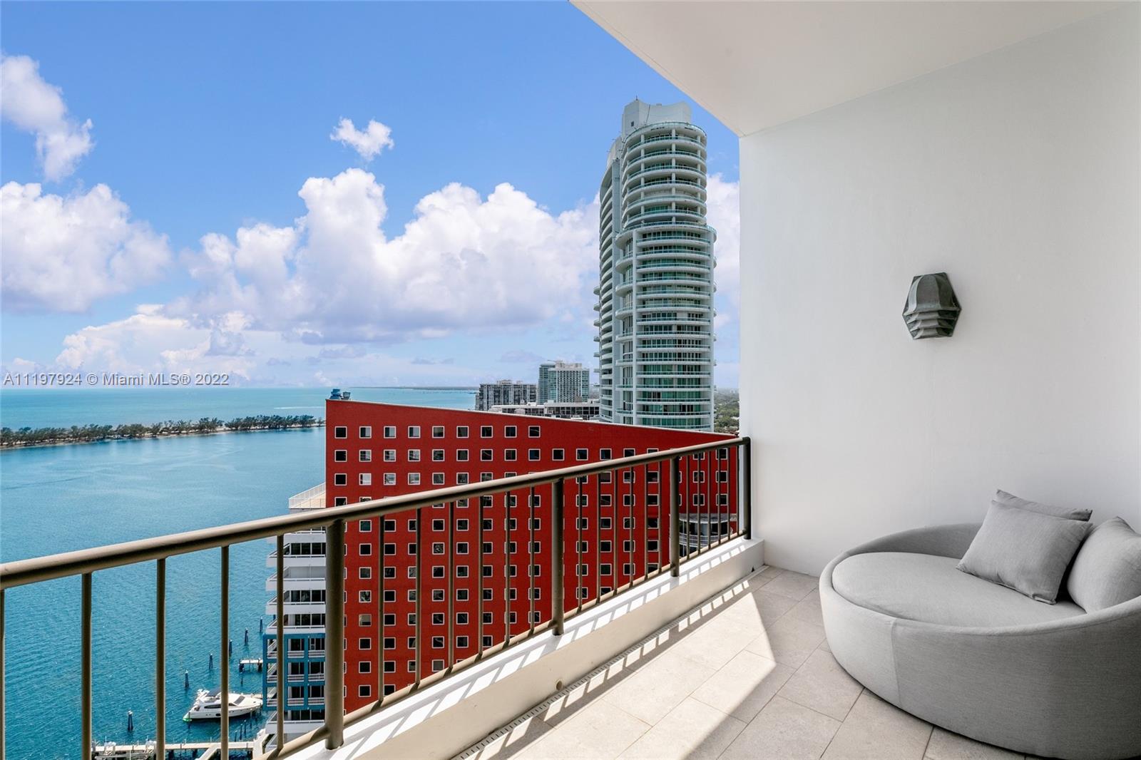 VILLA REGINA CONDO - Residential