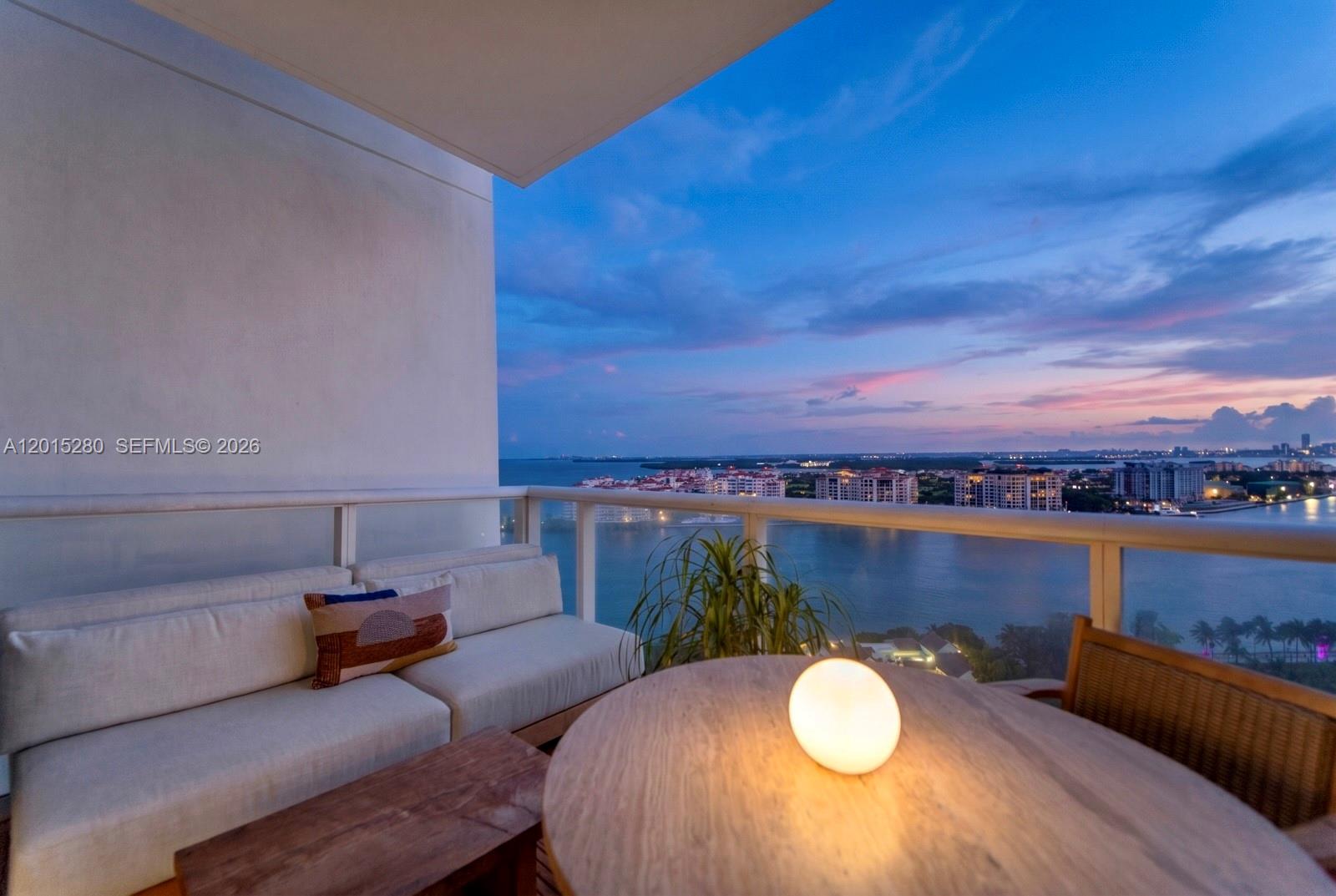 CONTINUUM ON SOUTH BEACH - Residential