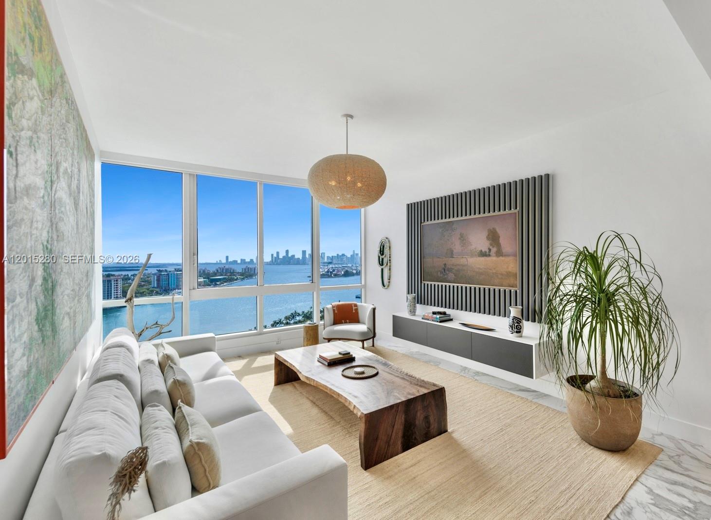 CONTINUUM ON SOUTH BEACH - Residential