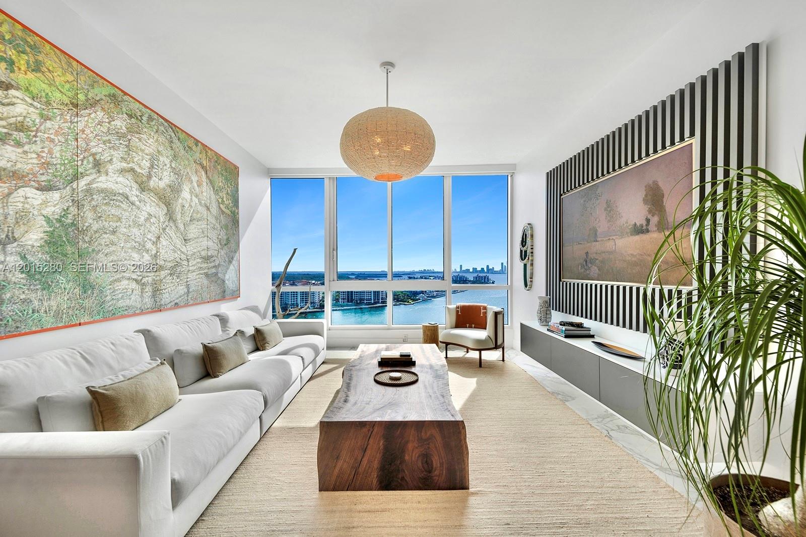 100 S Pointe Dr 2003