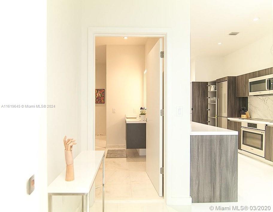 Paramount World Center - Residential Lease
