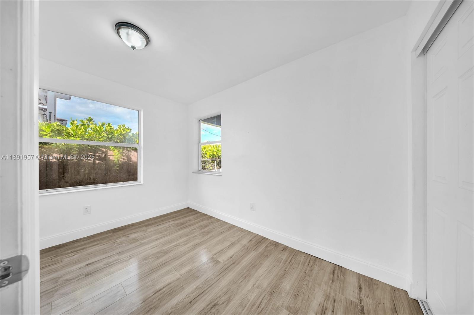 SUNNY LAND PARK - Residential