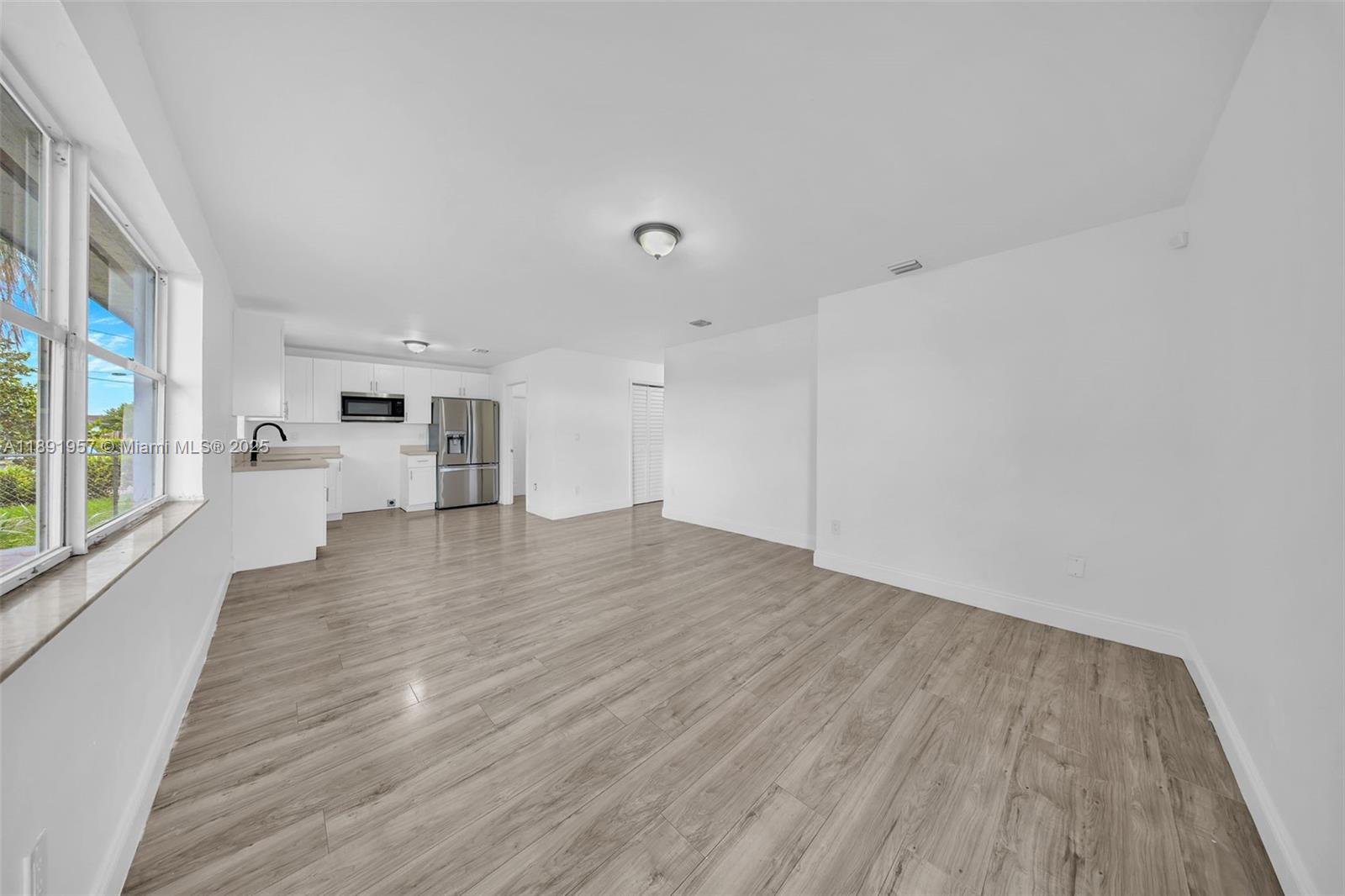 SUNNY LAND PARK - Residential