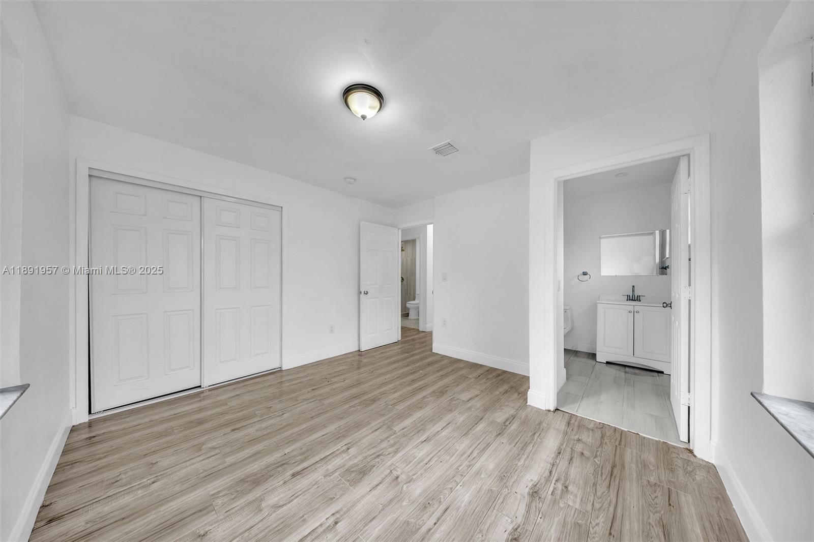 SUNNY LAND PARK - Residential