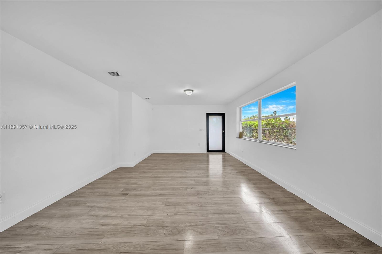 SUNNY LAND PARK - Residential